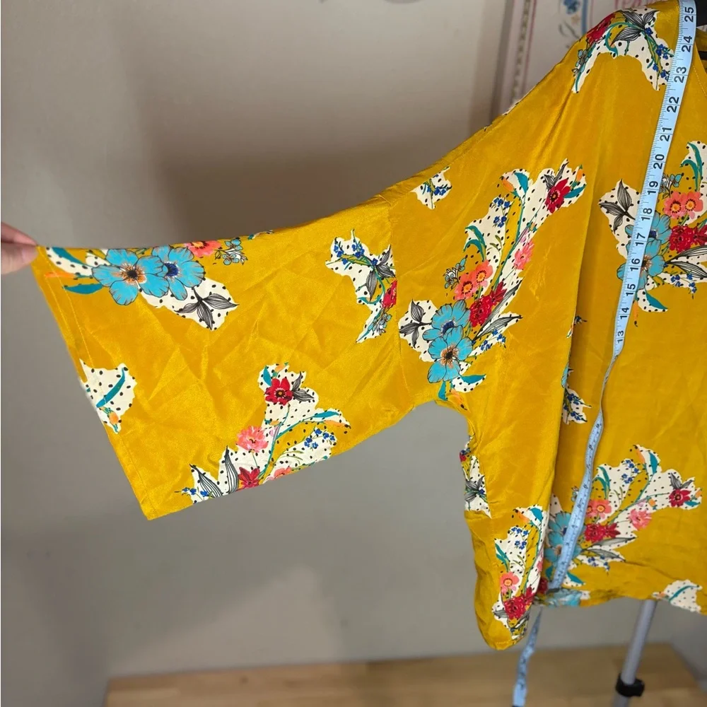 Tolani.Floral Yellow Women's Top 100% silk - Picture 3 of 7